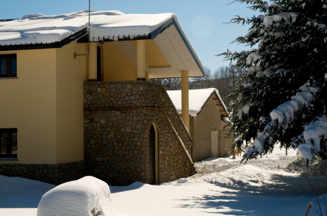 Agriturismo Fiorella Камільятелло-Сілано Екстер'єр фото